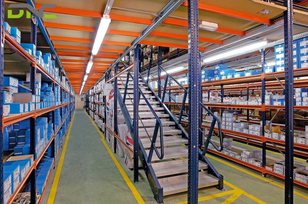 consider when choosing heavy-duty pallet racking systems