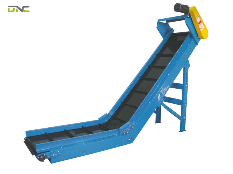 Cleated Conveyor Belt Explained: Types, Materials, Applications, and Design Considerations 4 Cleated conveyor belts are commonly used in industries that require stable material transport