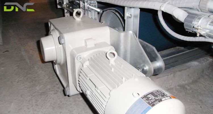 Conveyor Belt Motors: Types, Selection & Efficiency