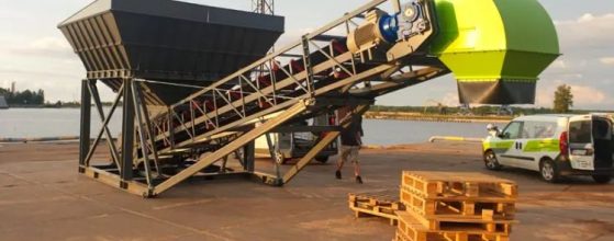 Feeder Conveyor: Types, Benefits, and Industrial Uses 21 Feeder Conveyor