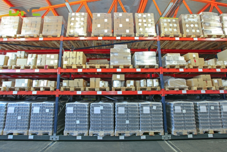 How fast do pallet roller conveyors operate