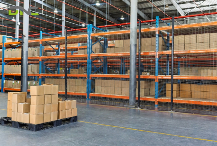 What Does a Pallet Racking System Consist of