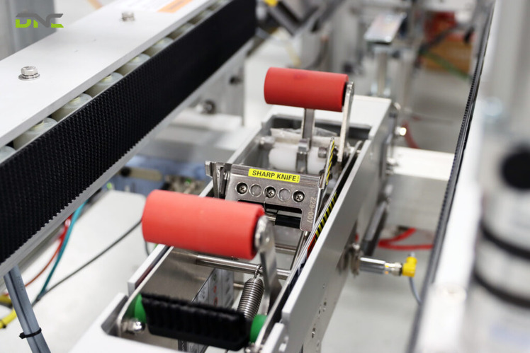 Tape vs. Hot Melt Glue Case Sealing: Which Fits Your Line? 5 What Equipment Do You Need to Switch Between Tape and Hot Melt Glue?